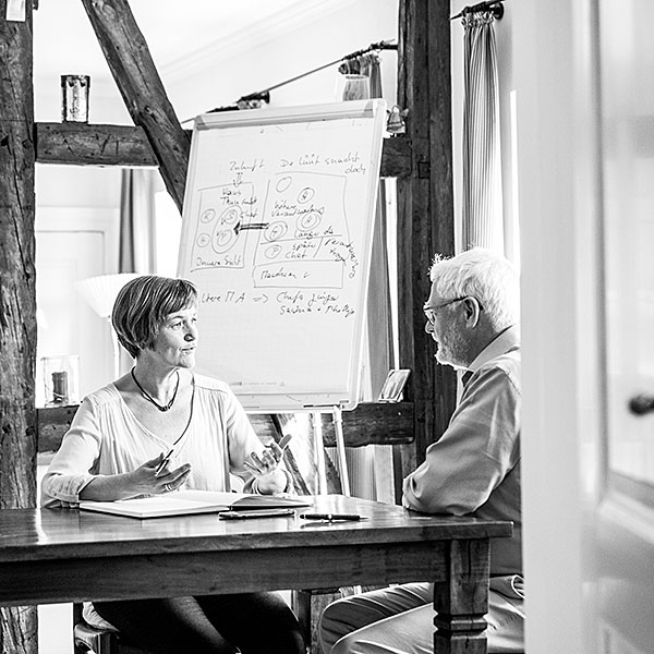 Hanka Schiebold im Beratungsgespräch